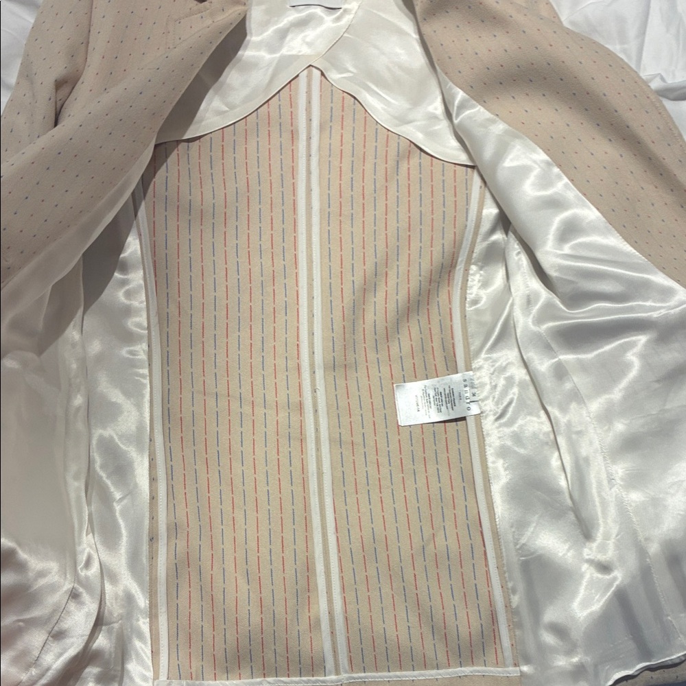 Sandro Light Tan Blazer with Subtle Pattern - image 4